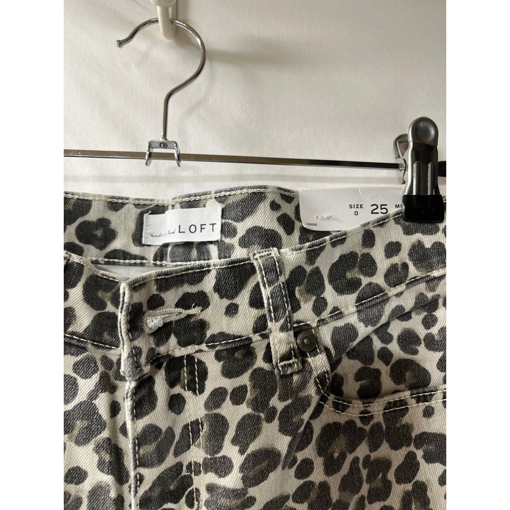 Loft Modern Skinny Jeans Womens 25 0 Grey Leopard Animal Print Denim Pants‎ NEW - Picture 2 of 4